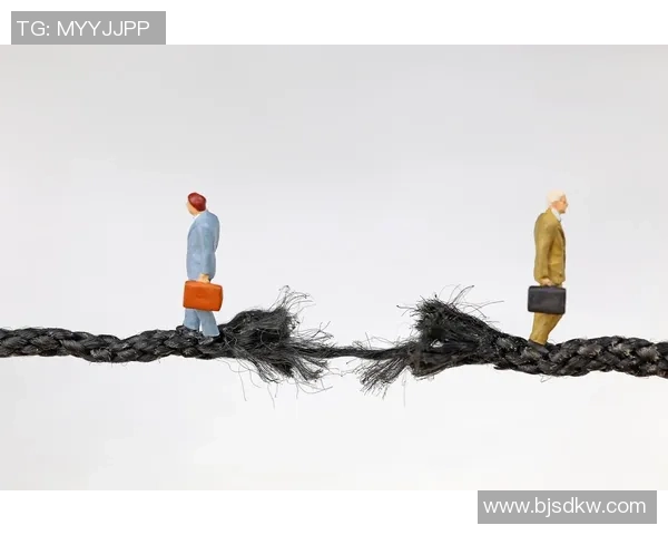 十位命运多舛的足球明星 曾经光辉如今陷困境的他们